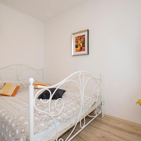 Studio Gabi, Premantura Apartment Ngoại thất bức ảnh
